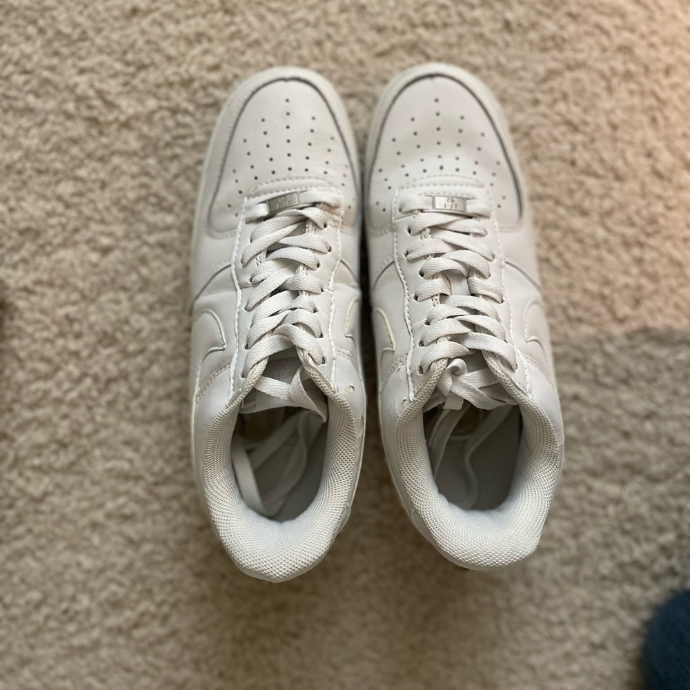 Women’s Nike Air Force 1 Low ‘07 white size 6